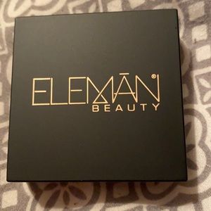 Mix and match 🎉3 for $10🎉 Eleman Beauty shadow set